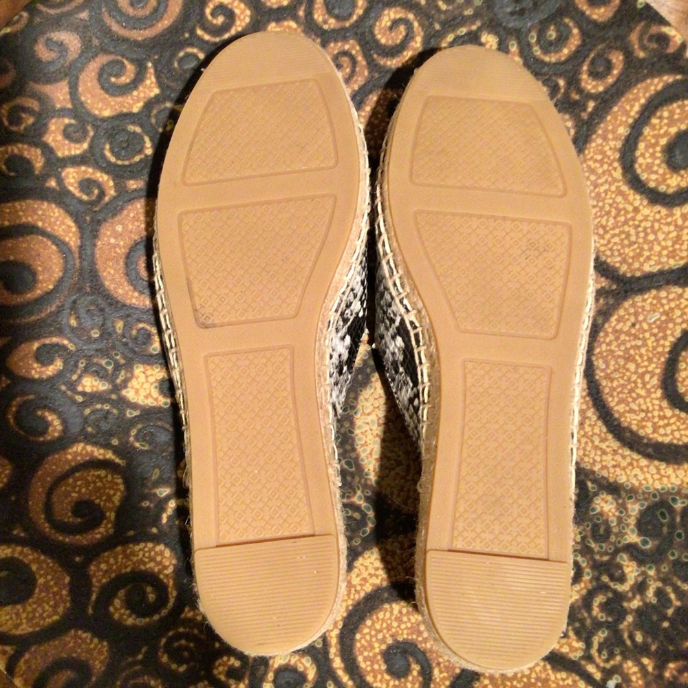 Tory Burch Max snake print espadrille mules - Picture 10 of 11